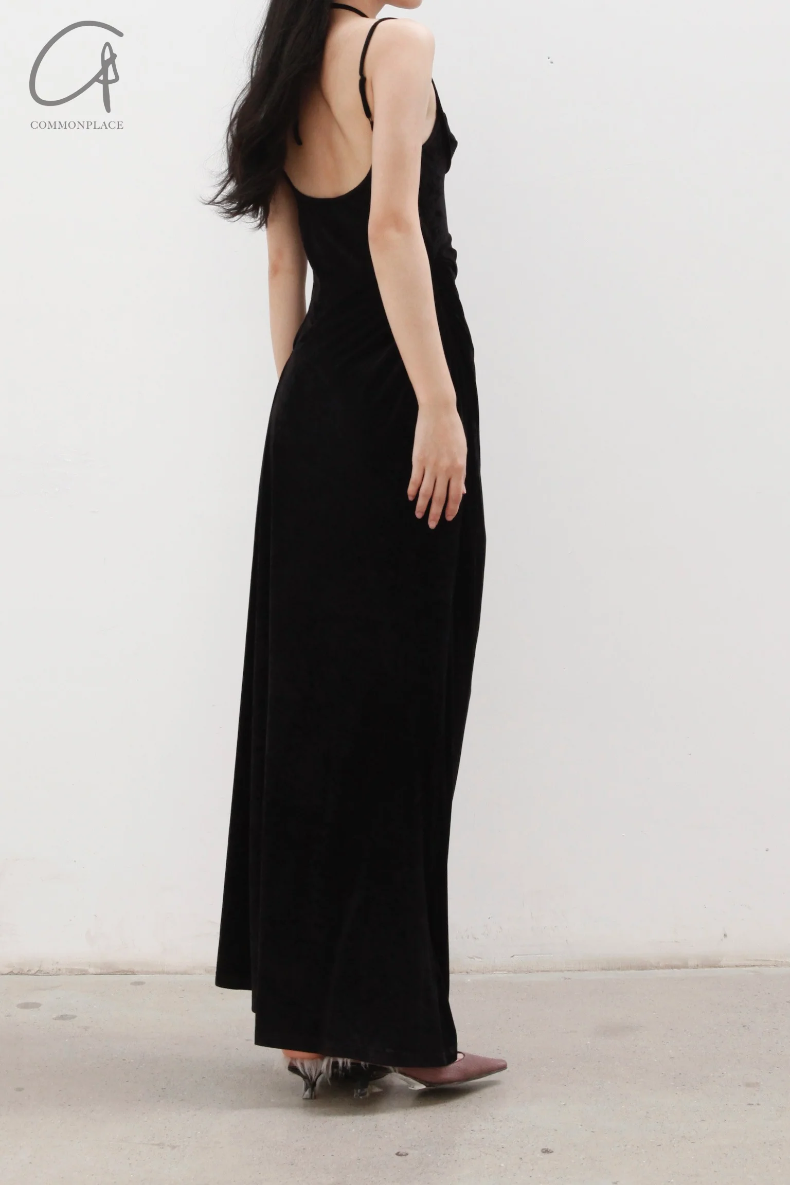 OUDE WAAG velvet halterneck drape print dress OW-22AW-DS03 black - Image 7
