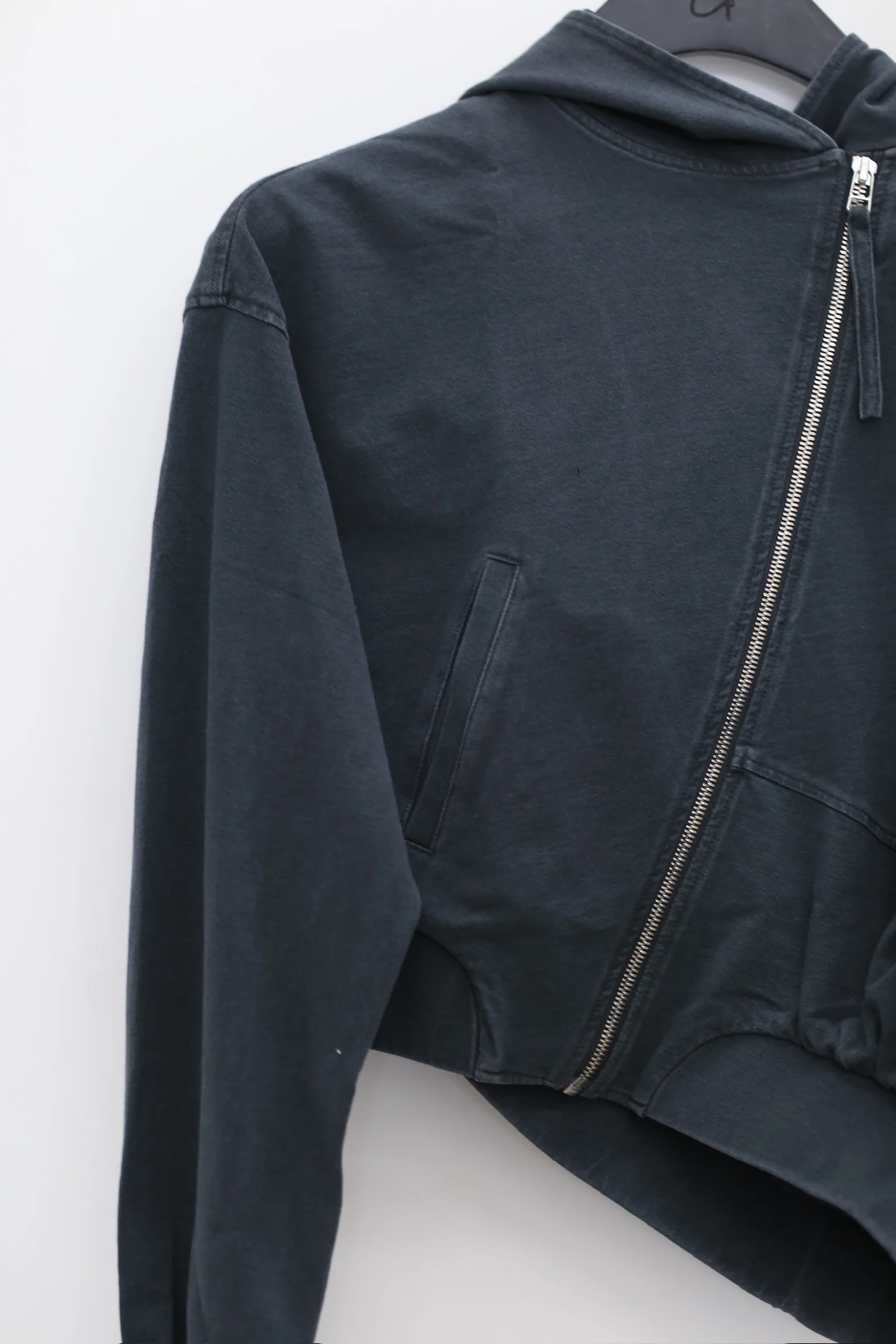 OUDE WAAG washed asymmetric sweatshirt OW-24SS-JK11 gray blue - Image 4