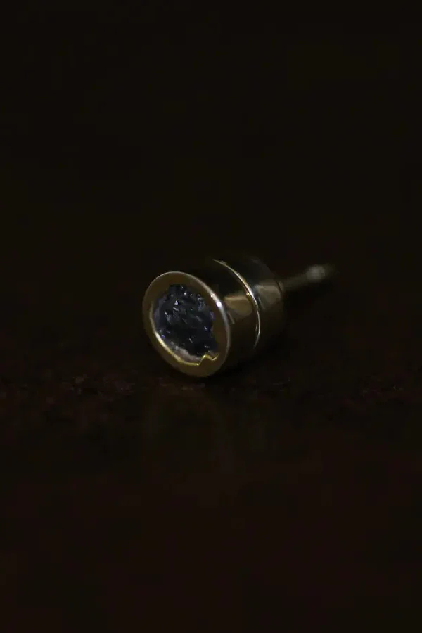 Parts of Four Micro Stud Earrings (0.1CT, black diamond fragments) 2335-1-YGA+KFRDIA PPOF7 - Image 3