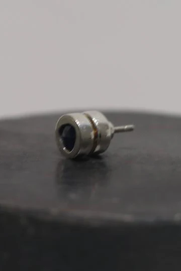Parts of Four Nail earrings 0.2 ct, blue sapphire inlaid plate 1935-2-PA+SAF