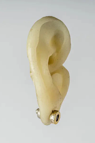 Parts of Four stud earrings 0.2 carat 1835-27-DA18K+FCDIA - Image 6