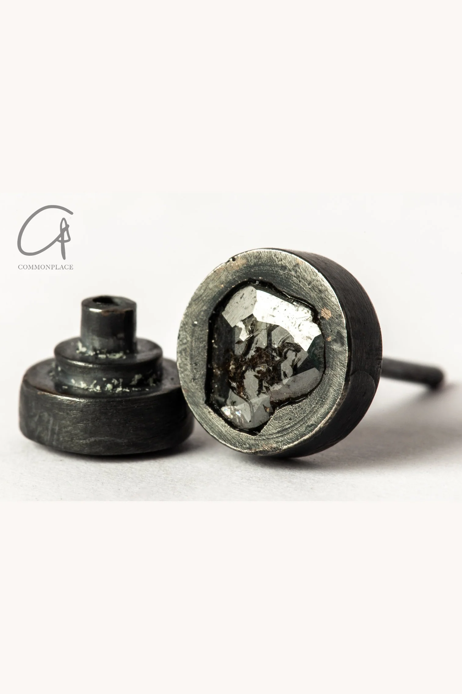Parts of Four Stud Earrings 0.2 CT, Diamond Plate 1235-7-KA+DIA - Image 4