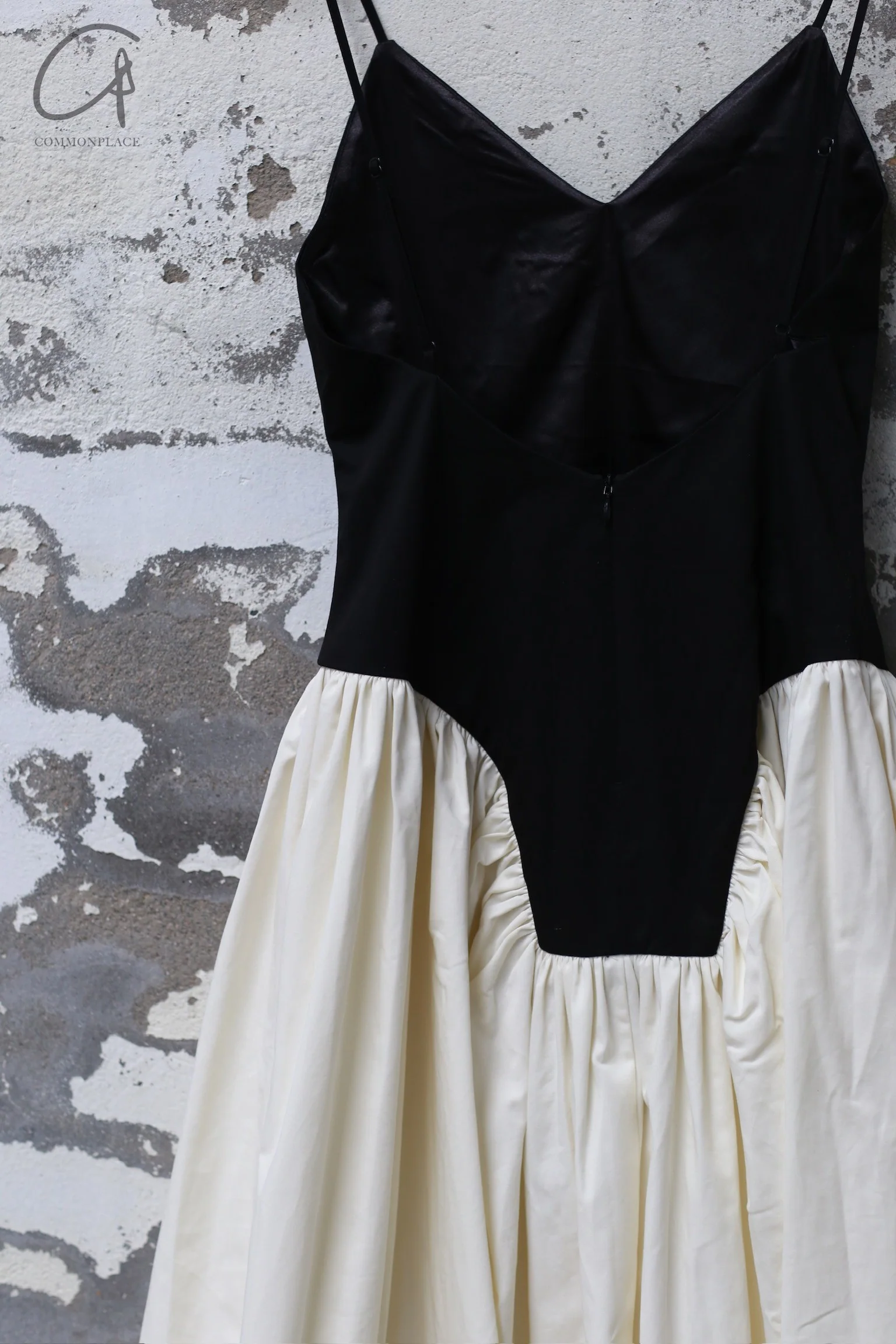 Peng Tai 24 Autumn and Winter Contrast Color Maxi Sling Dress PT-PTW24C15-2 - Image 5