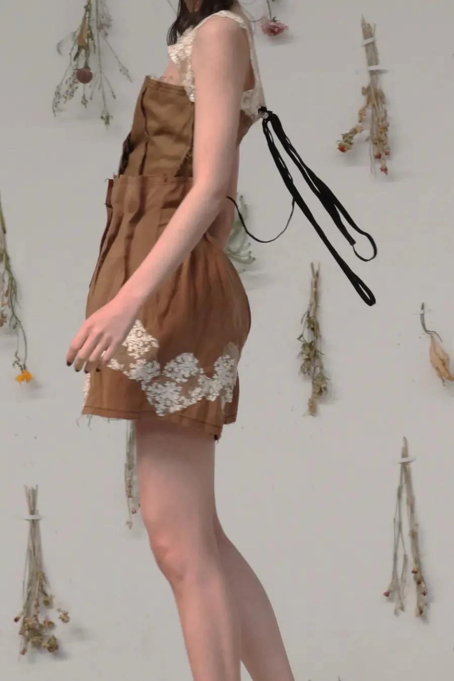 Peng Tai Linen Lace Vest Camisole French Classic Handmade Plant PT-S19008-SZ Dark Brown PPT854 - Image 2