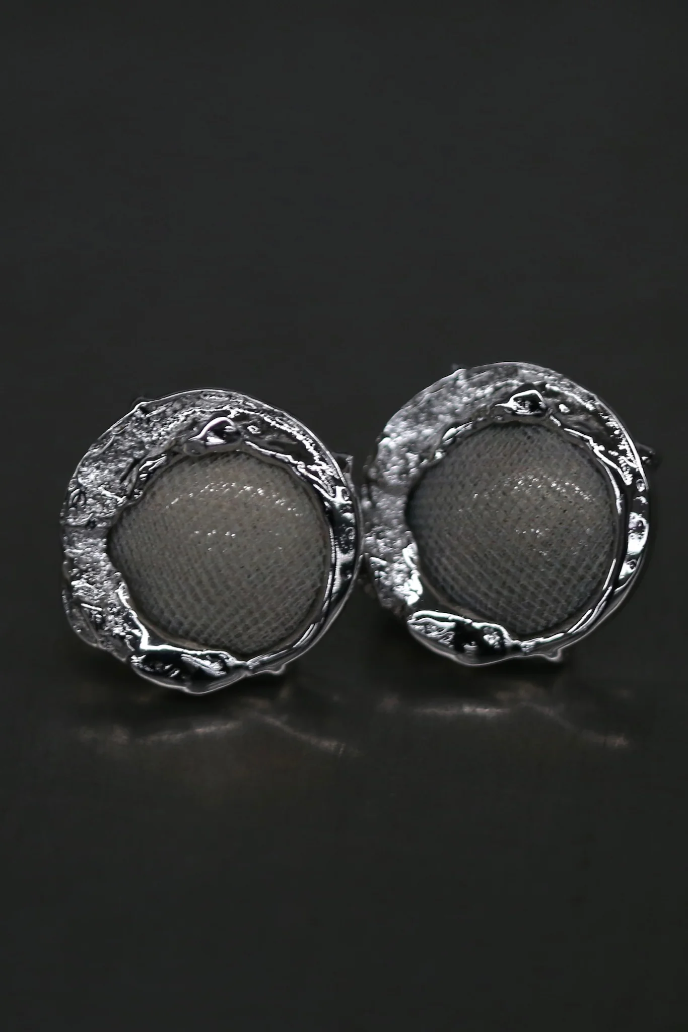 pengtai 23SS cooperation model tulle texture round earrings 23SSASPT1003 PPTA1