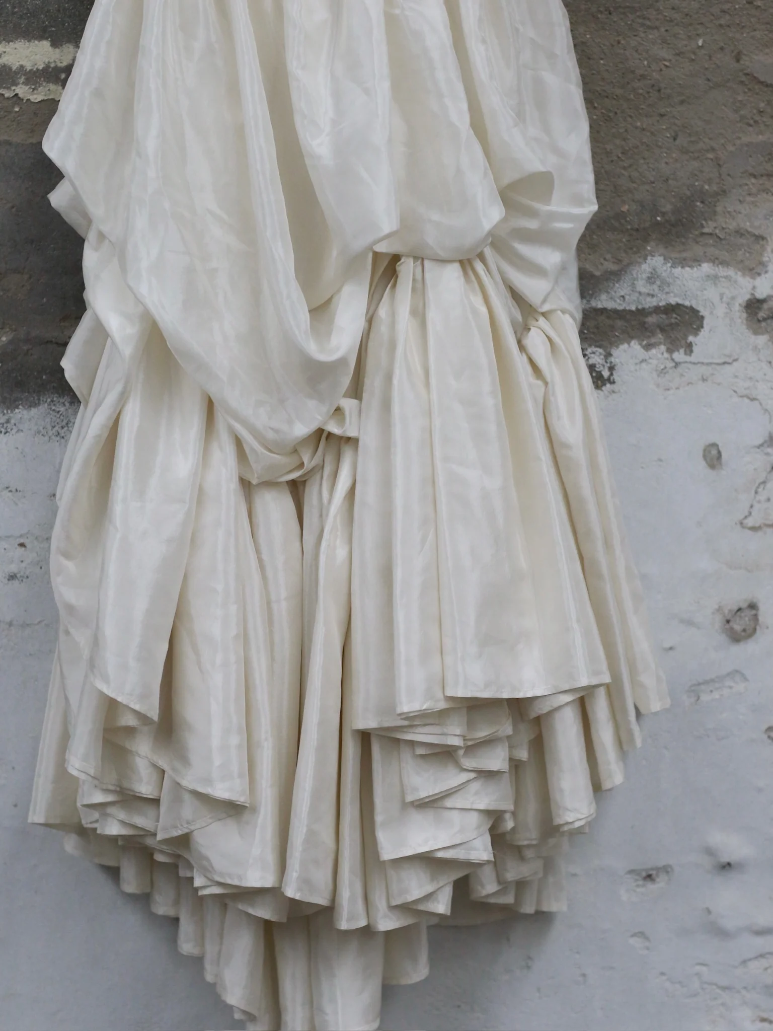 Pengtai 25 Autumn/Winter Asymmetrical Dress PT-PTW25C10-2-BEIGE WHITE - Image 4