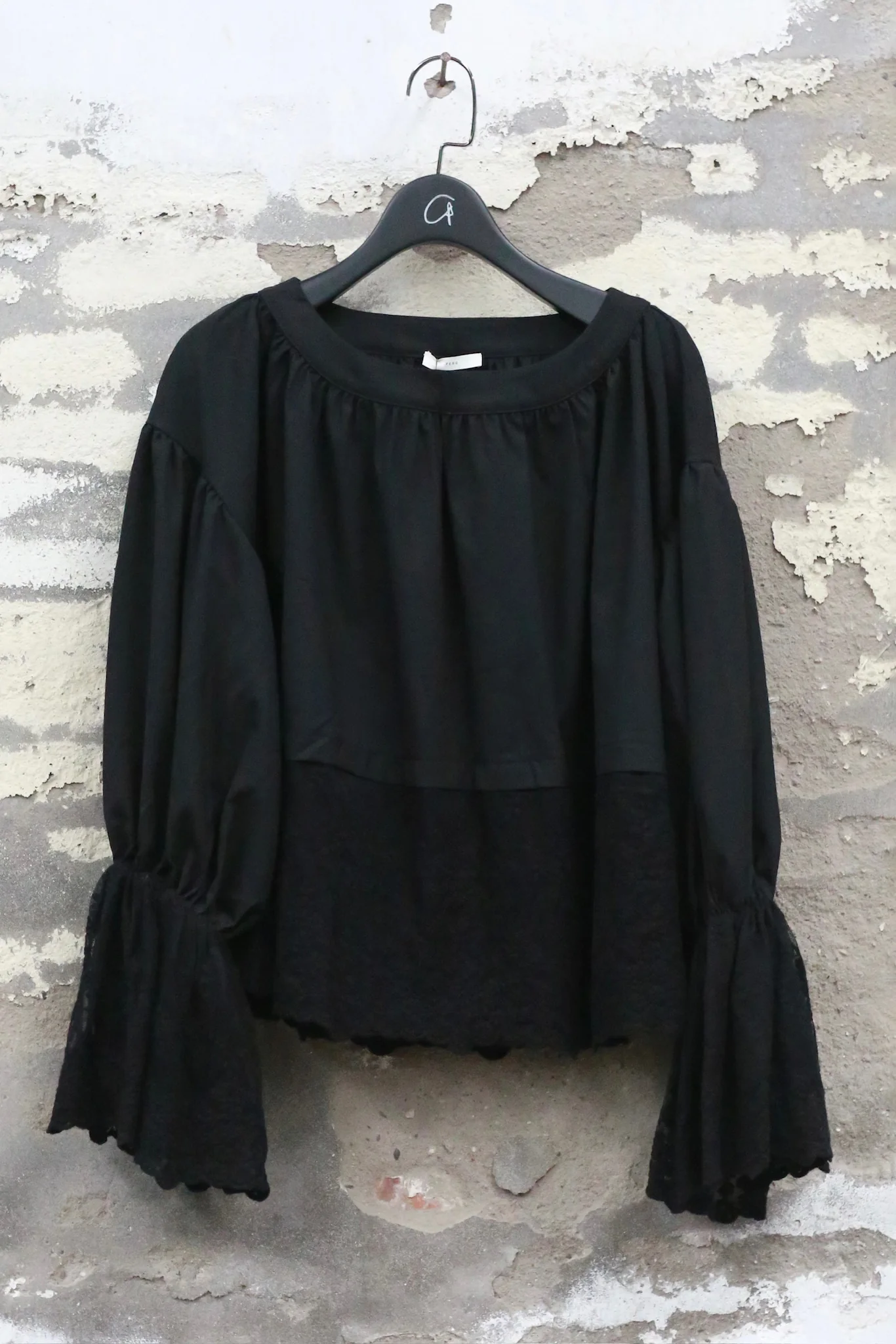 Pengtai 25 Autumn/Winter Short Dolly Shirt/Pleated Midi Skirt PT-PW25A02-1-BLACK Shirt