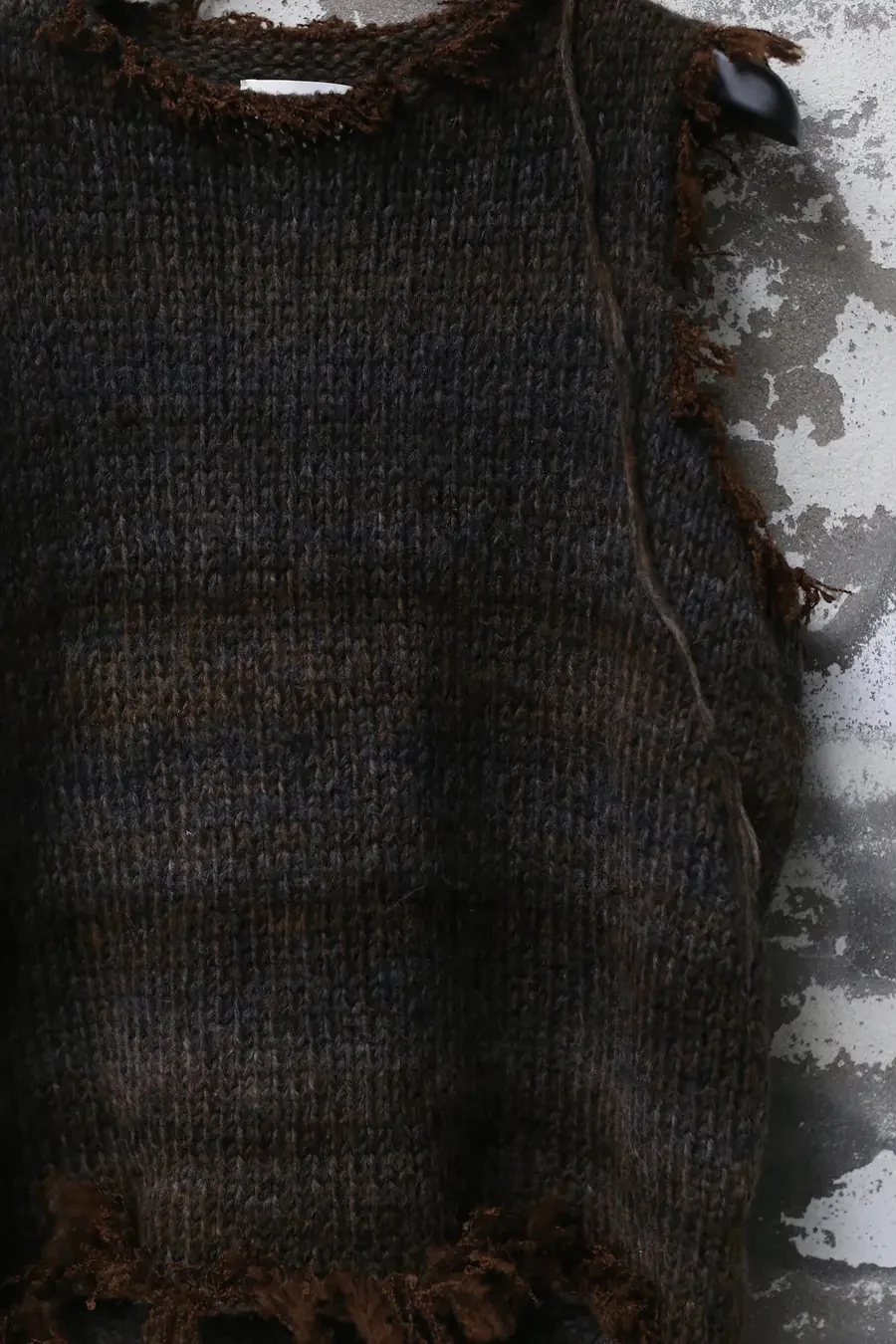 pengtai color contrast hand-knitted vest PTW23M17-1 - Image 2