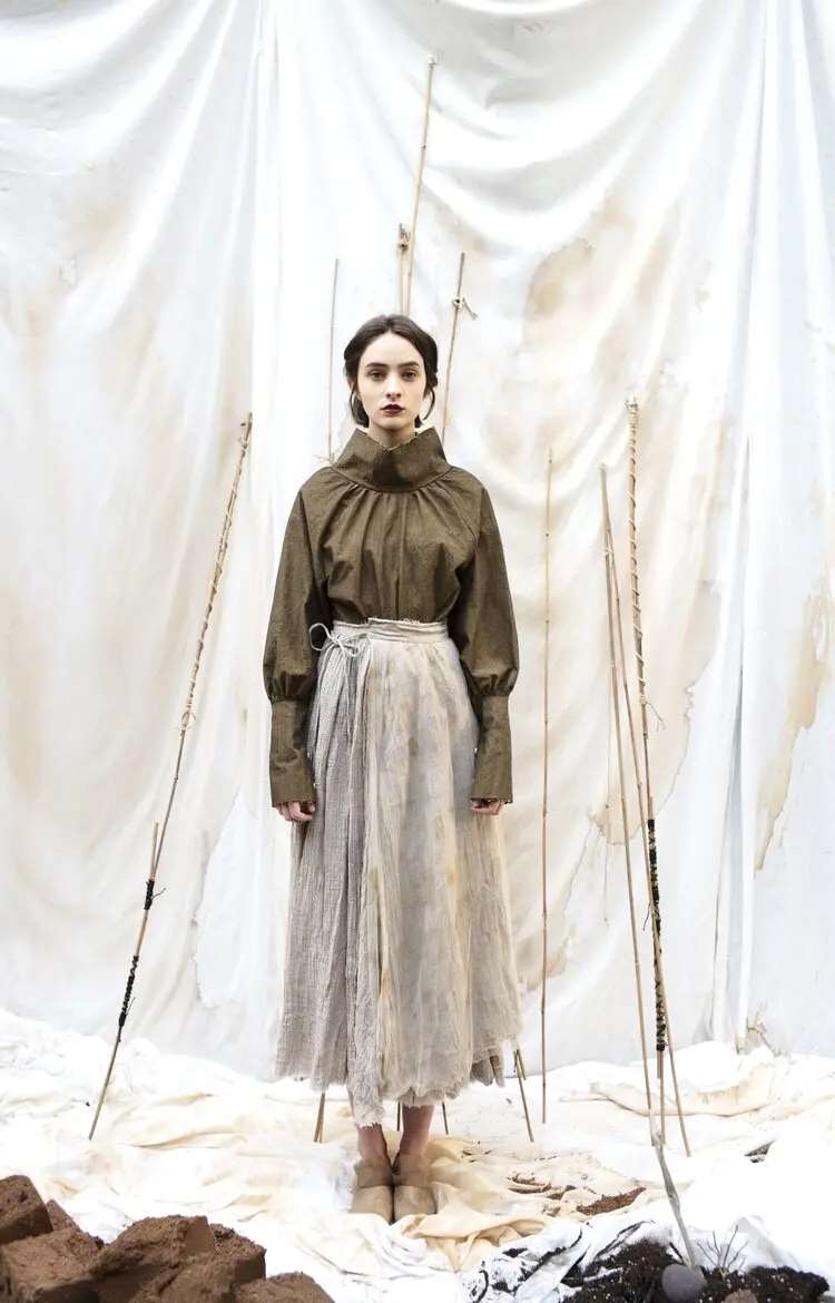 Peng Tai Turtleneck Button-Back Cuffed Linen Shirt Top PT-W20042-GLLV Olive Green PPT06 - Image 3