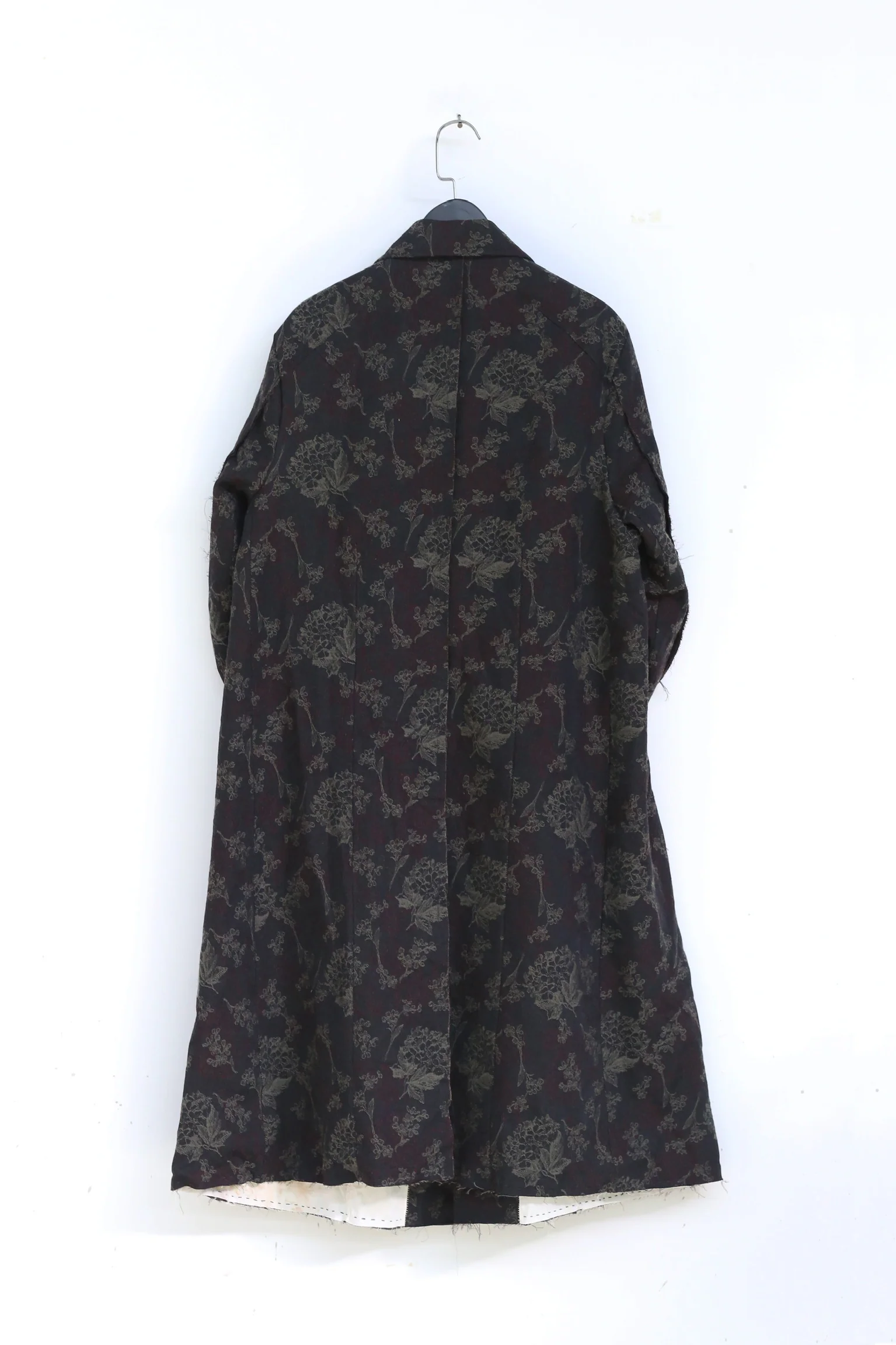 Peng Tai Body curve & knee shaped cotton jacquard working coat M017 - Image 14