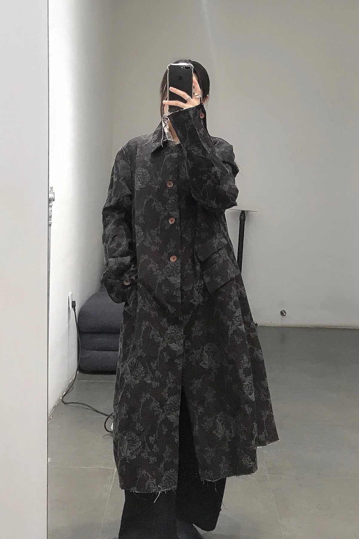 Peng Tai Body curve & knee shaped cotton jacquard working coat M017 - Image 18