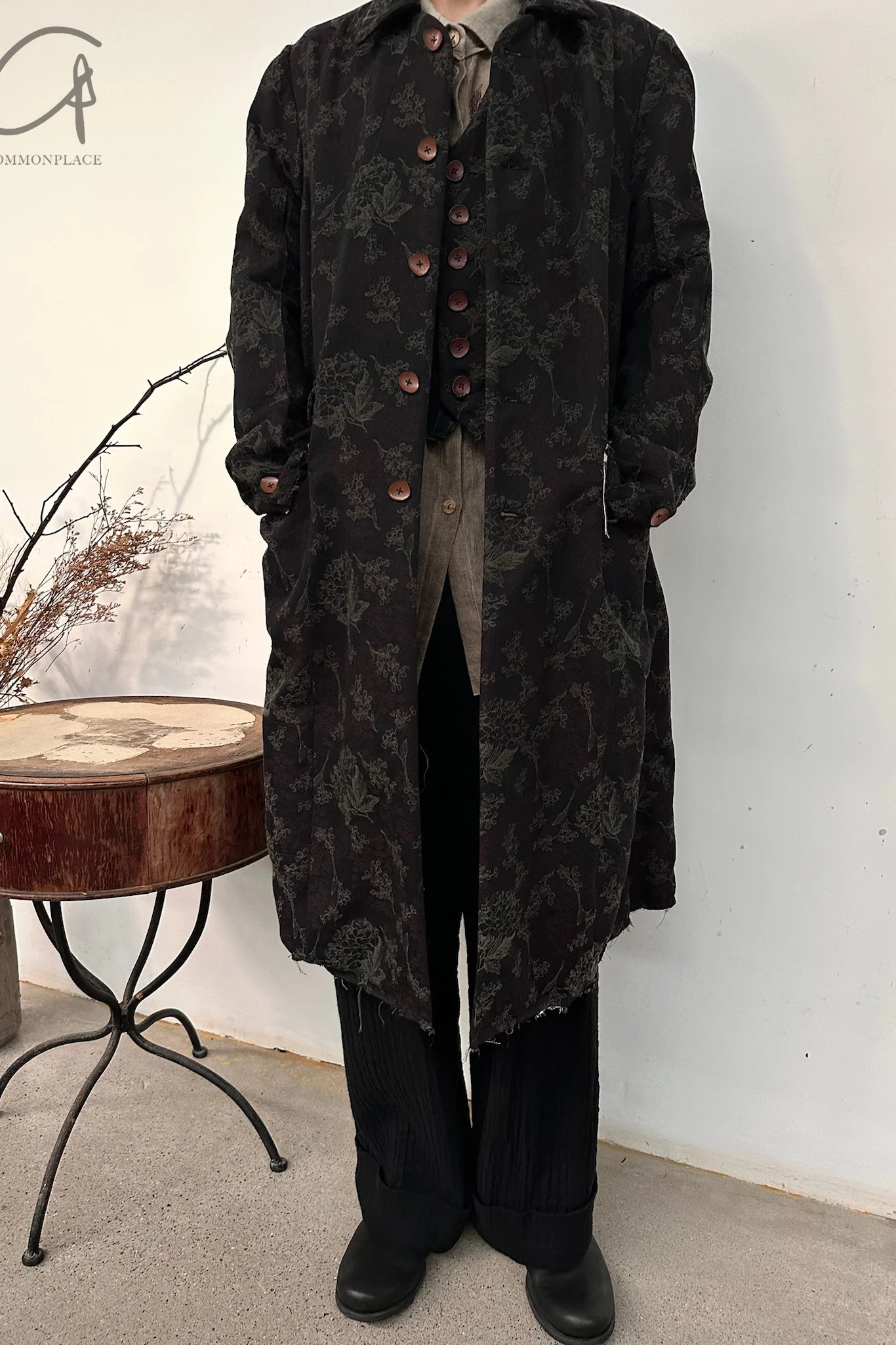 Peng Tai Body curve & knee shaped cotton jacquard working coat M017 - Image 7