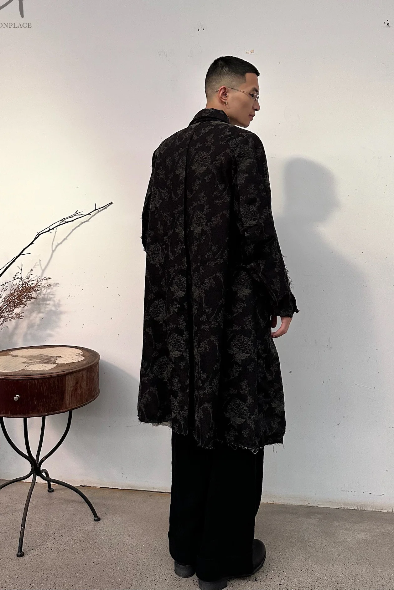 Peng Tai Body curve & knee shaped cotton jacquard working coat M017 - Image 8