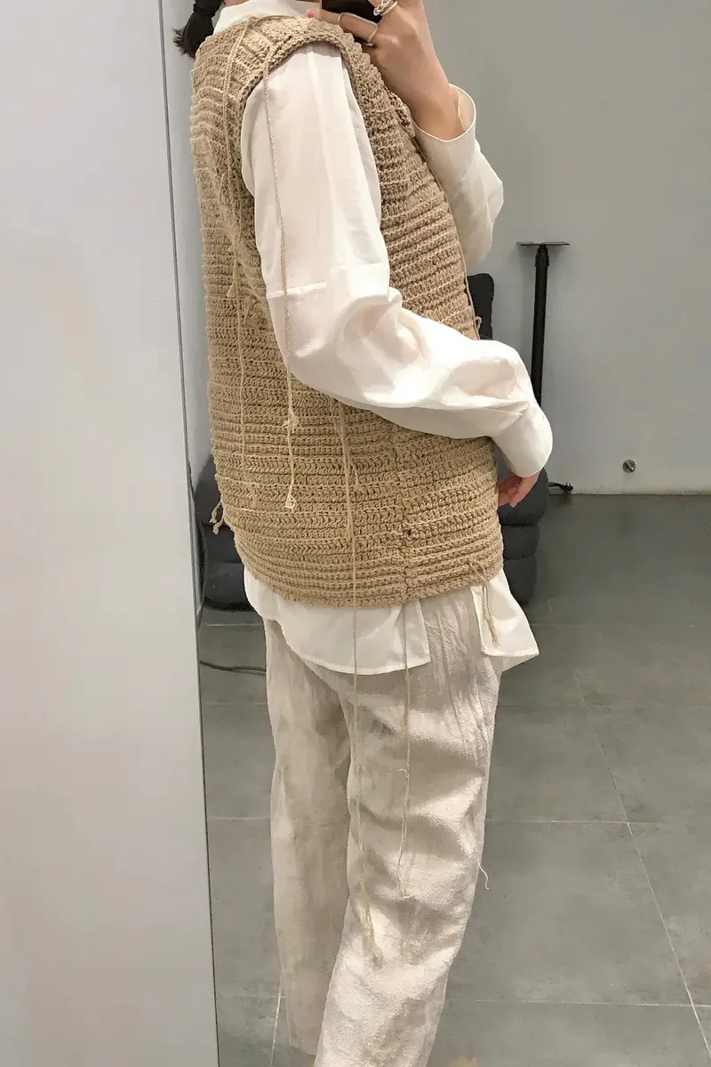 Peng Tai Men’s Hand knited vest W20151 - Image 4