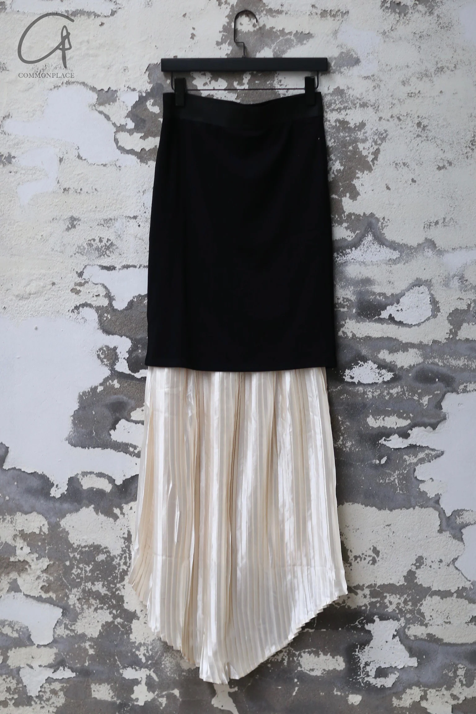 pengtai layered long skirt PTS24B03-1 jet black/white (PTS24B03) - Image 5