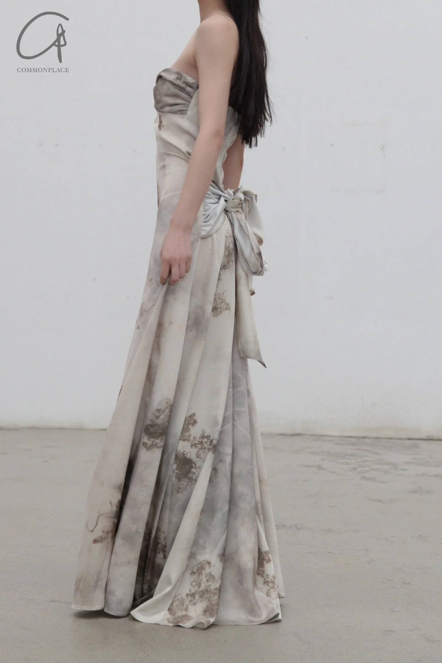 PengTai 24 Spring and Summer Chinese Medicine Printed Twist-and-fold Wedding Dress PT-PTS24C14-2-ZYYH - Image 3