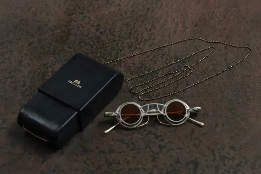 Rigards X COMMONPLACE store joint limited edition salmon color detachable glasses RG0105TI RG-RG0105TI-QJY light gold and silver frame carmine red - Image 9