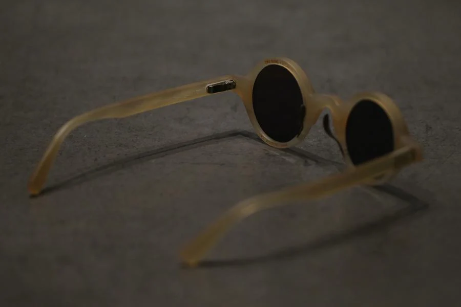 RIGADRS*UMA WANG Amber Glasses RG00UW7 (A) - Image 4