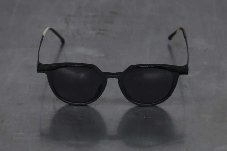 Rigards RG1097 Black Matte Dark Grey Lenses Sunglasses Hong Kong RG-RG1097-HYGSHP Black Matte Dark Grey Lenses - Image 2