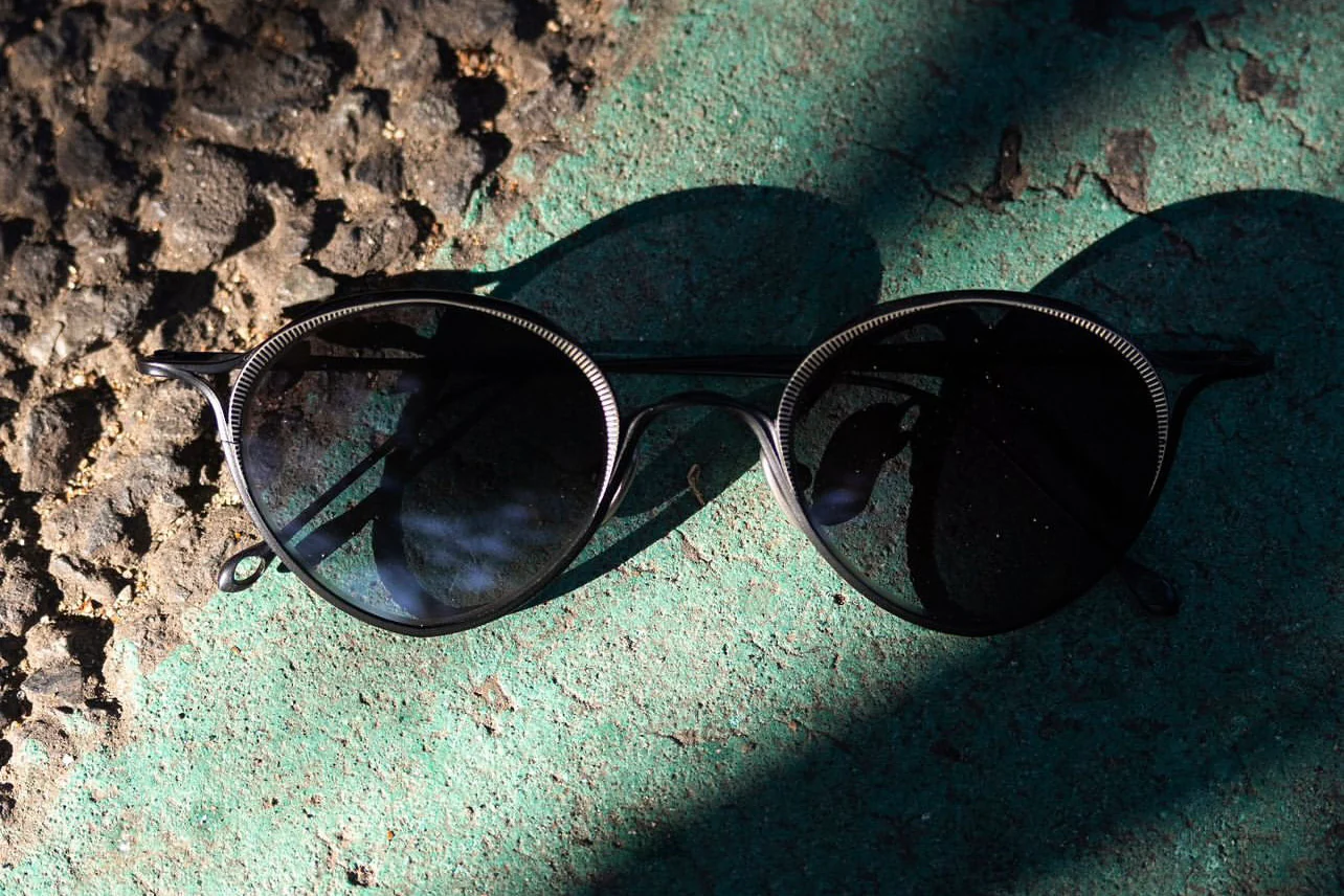 Rigards RG1093TI series β titanium alloy sunglasses RG-RG1093TI-HJKHP black x gold frame gray lenses - Image 5