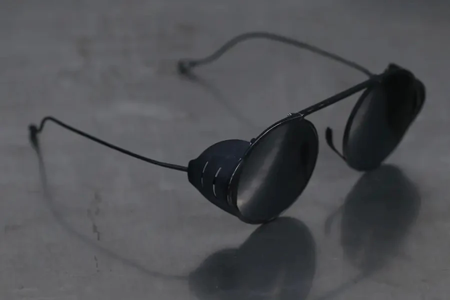 Rigards x Boris Bidjan Saberi collaboration: RG1011BBS β-titanium alloy sunglasses, RG-RG1011BBS-GHKSHP, retro black frame with dark grey lenses - Image 3