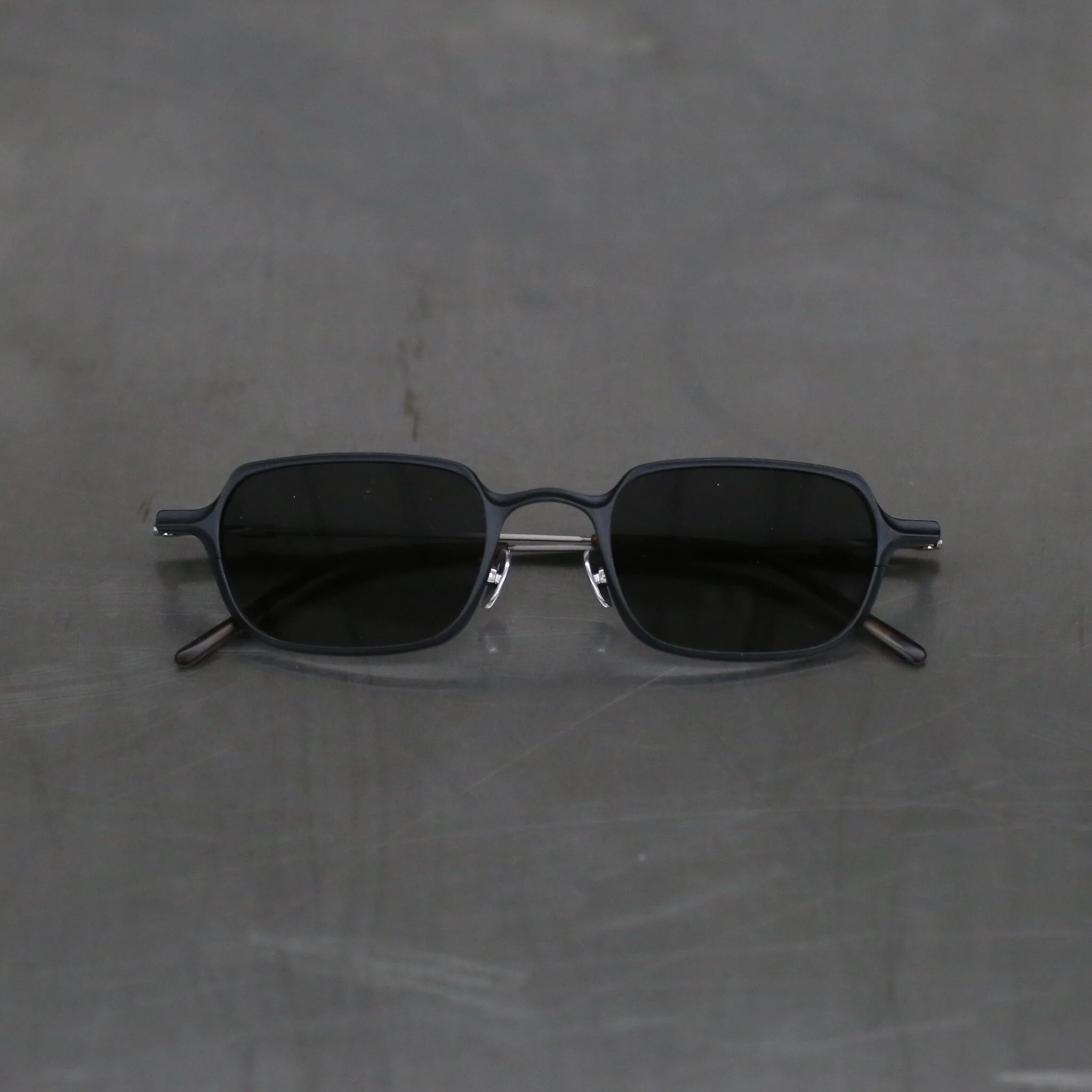Rigards classic square-framed magnesium alloy eyeglasses, RG0086AL series, RG-RG0086AL-HKSHP (BLACK+D.GRAY LENS)