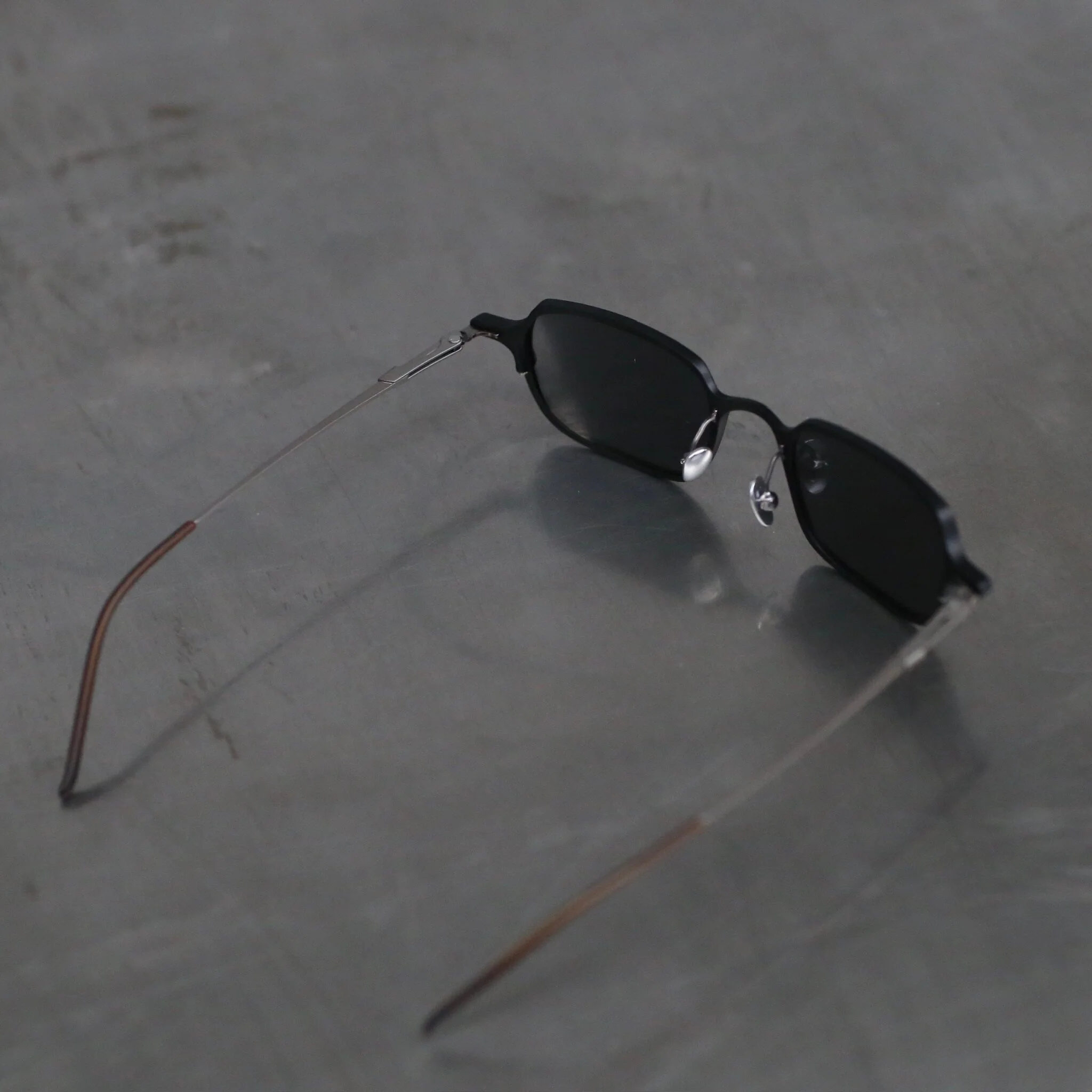 Rigards classic square-framed magnesium alloy eyeglasses, RG0086AL series, RG-RG0086AL-HKSHP (BLACK+D.GRAY LENS) - Image 4