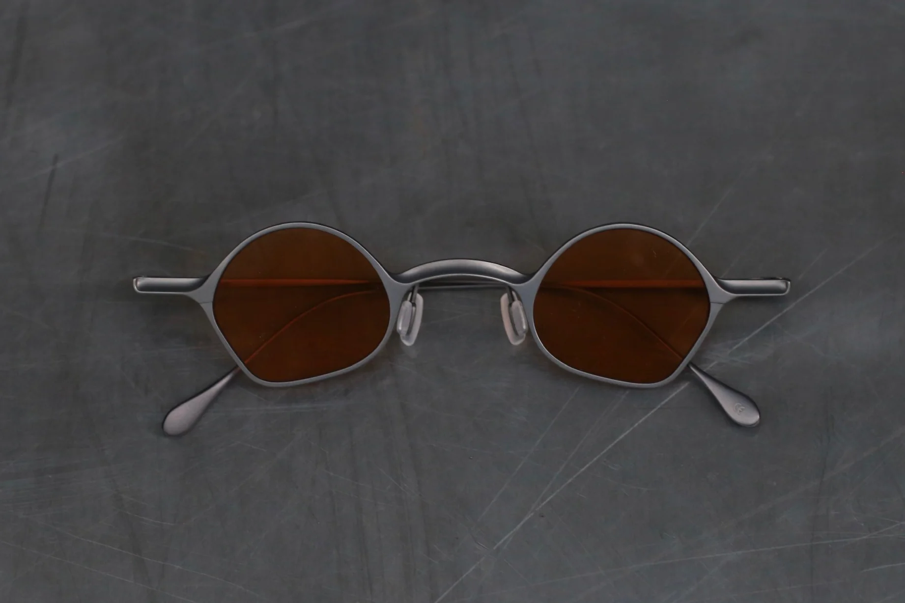 Rigards Copper Titanium Hand-Polished Shaped Frame Eyeglasses RG1923CU Series RG-RG1923CU-FGHSWY Retro Gray Salmon