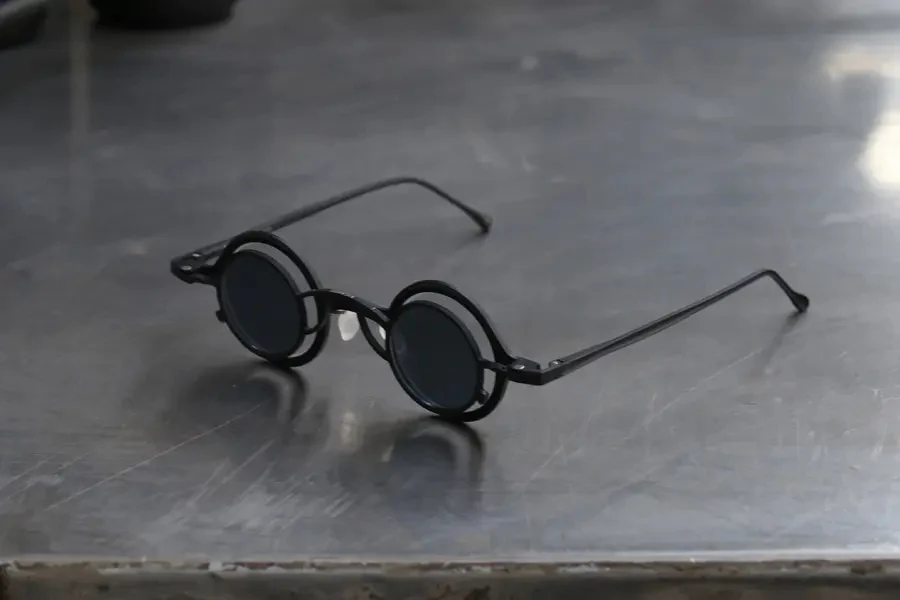 Rigards glasses RG1911TI black light surface - Image 3