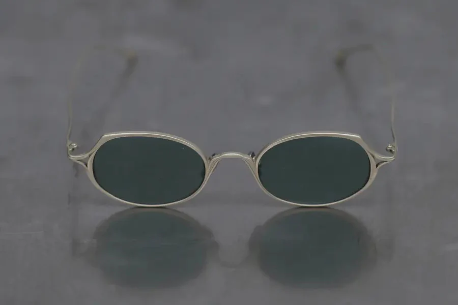 Rigards RG1090TI Series β Titanium Alloy Hand Polished Glasses RG-RG1090TI-DJKYGLP Light Gold Frame Matte Green Lenses - Image 2