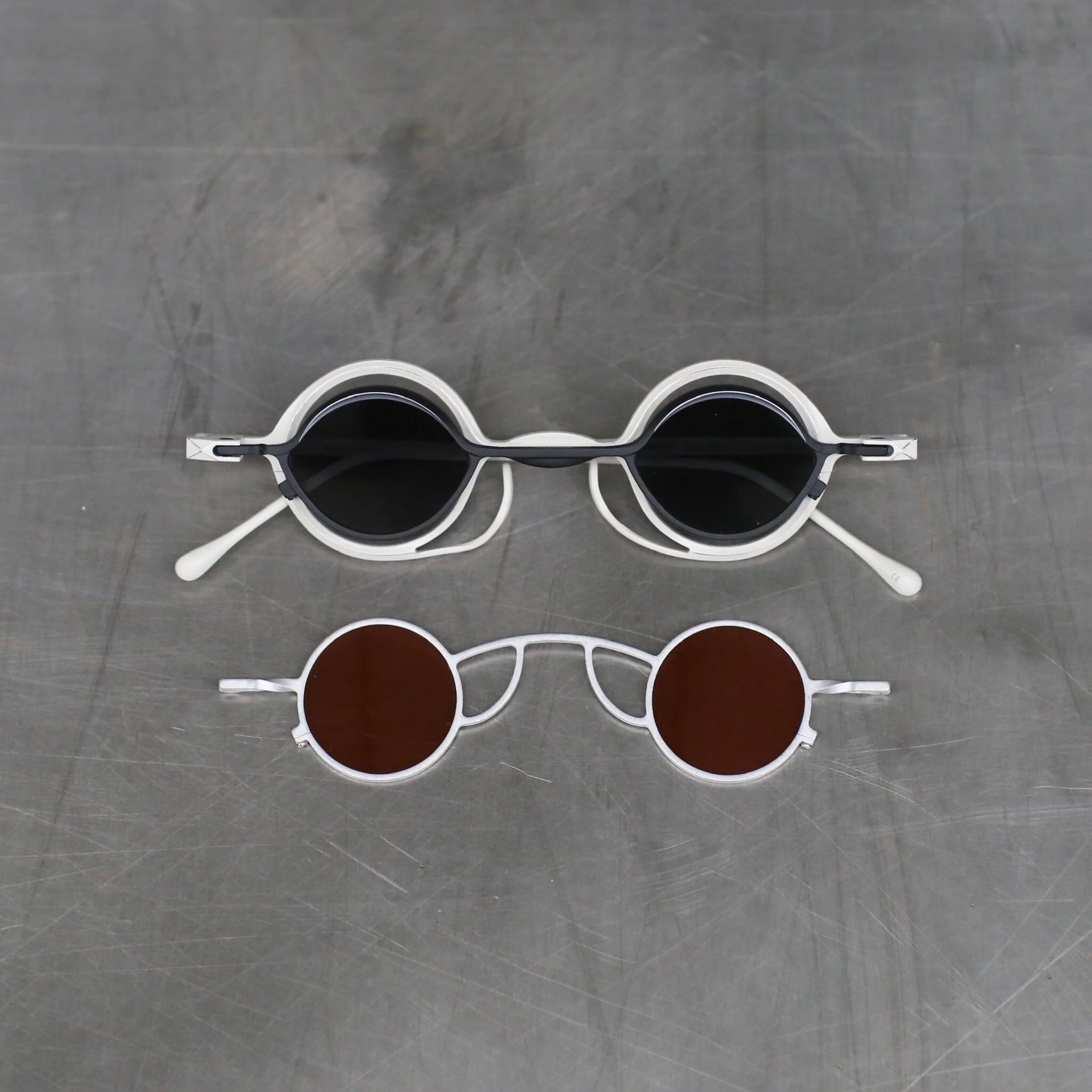 Rigards RG0105TI BOX SET Double Clip-on Magnetic Glasses, Pure Titanium RG-RG0105TI BOX SET-XYHTKTMJBH (IVORY+BLACK&TITANIUM, CLEAR+GRAY.GR LENS) - Image 2