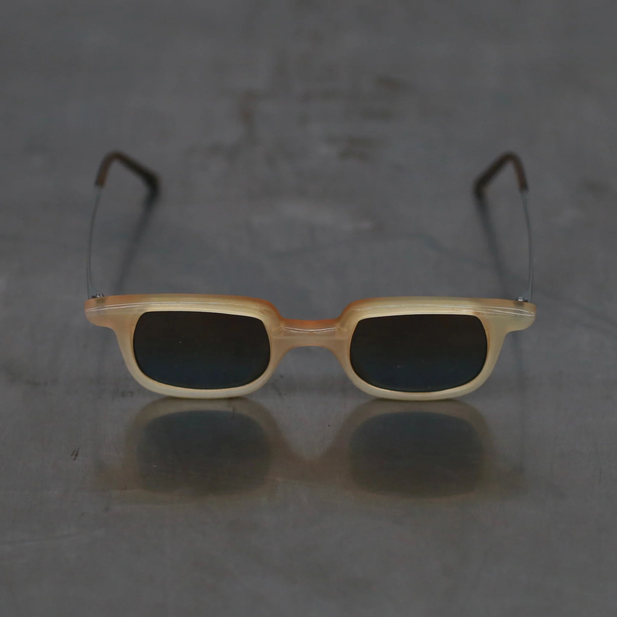 Rigards RG1065 Series Rectangular Buffalo Horn Glasses RG-RG1065-HPKQTL Amber Frame with Gunmetal Blue Lenses - Image 2