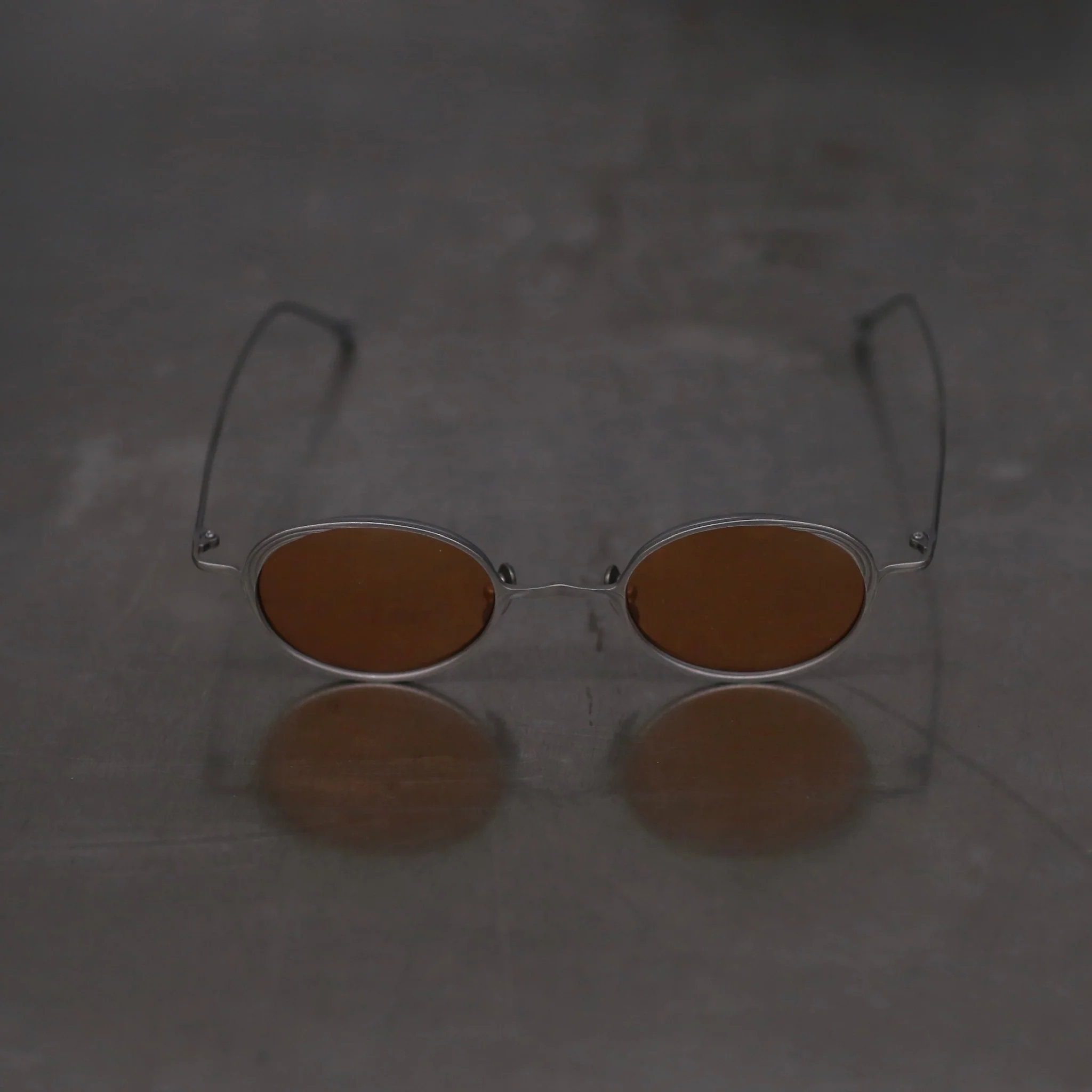 Rigards RG1076TI Series Oval Frame Sunglasses RG-RG1076TI-GDTGY Antique Titanium Frame | Salmon Lenses - Image 2