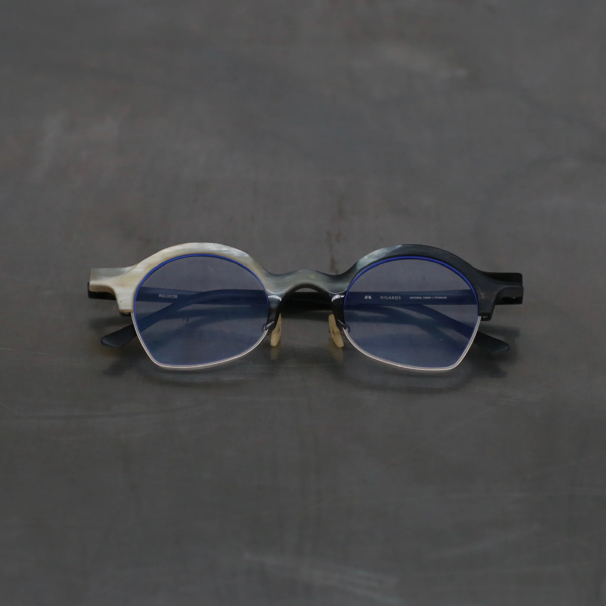 Rigards RG1928 series natural buffalo horn wire cutting high-level handmade glasses RG-RG1928-HBTM black and white frame transparent lens