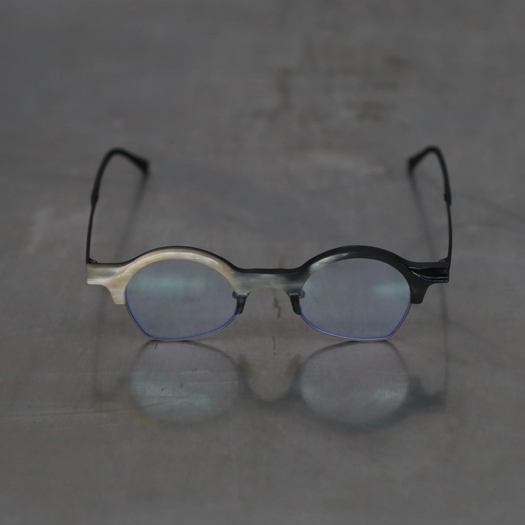 Rigards RG1928 series natural buffalo horn wire cutting high-level handmade glasses RG-RG1928-HBTM black and white frame transparent lens - Image 2