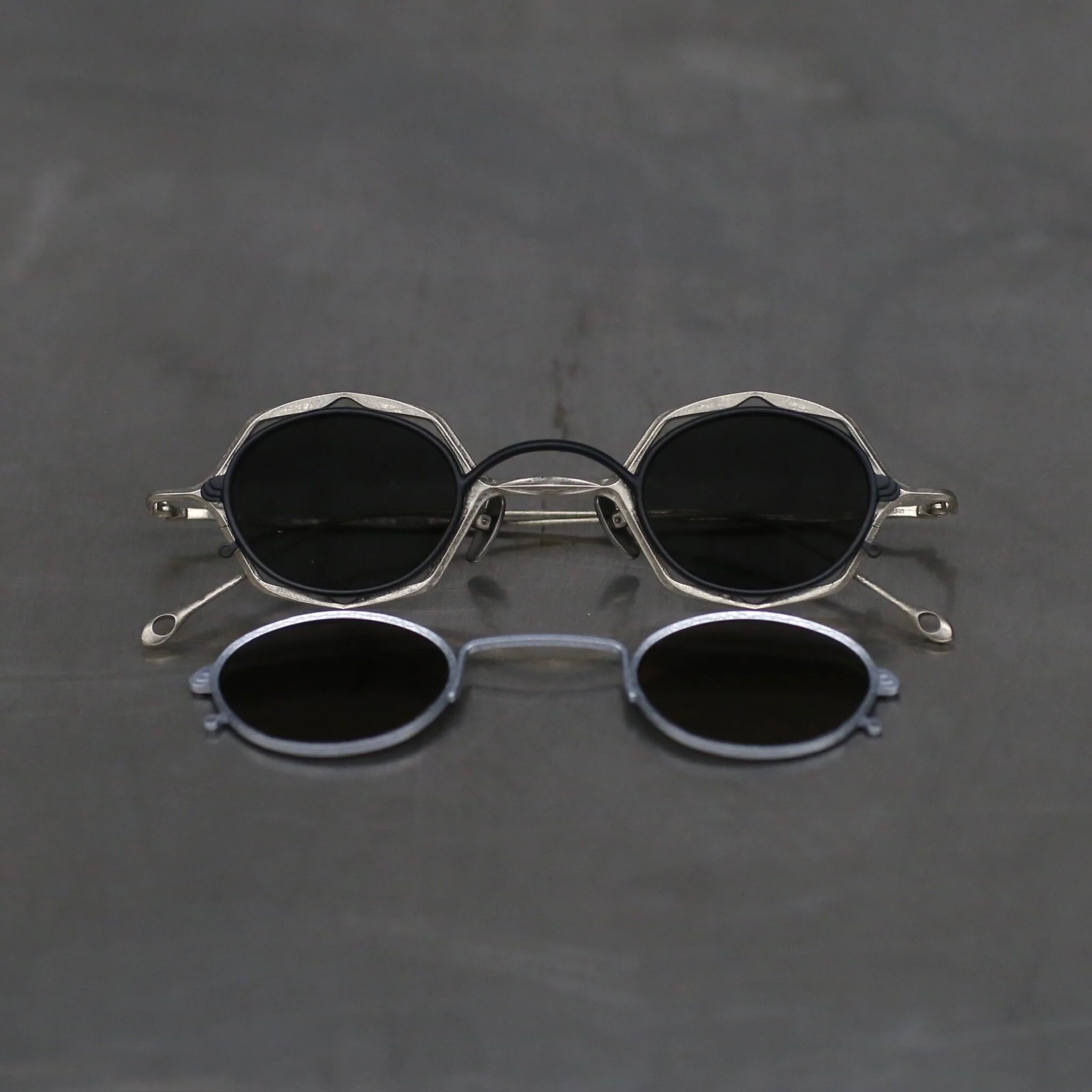 RIGARDS RG1948ZC BOX SET Series High-Quality Handcrafted Titanium Clip-on Sunglasses RG-RG1948ZC BOX SET-ZJGYTMQTJB (DIRTY GOLD + ANTIQUE SILVER CLEAR + BRONZE GR LENS) - Image 2