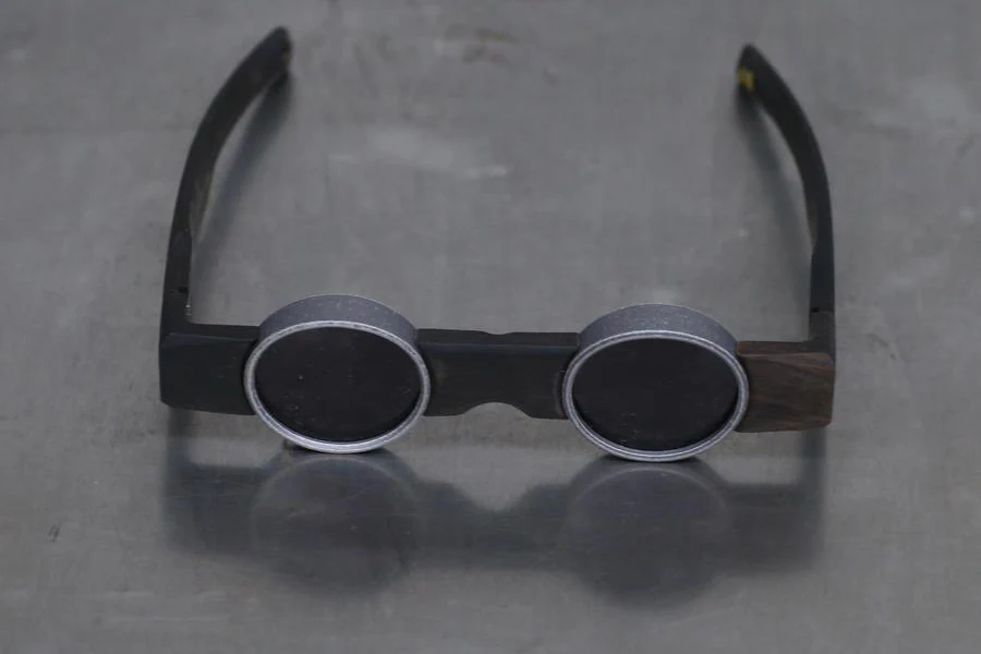 Rigards X UMA WANG Joint Work Wood Frame Glasses RG00UW2 Series Collection RG-RG00UW2-HMHSH Black Wood Gray Frame Dark Gray Lenses - Image 2