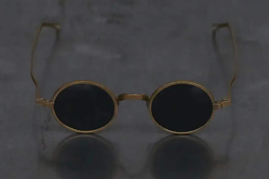 Rigards*UMA WANG gold textured frame dark gray lens glasses RG00UW3 - Image 2