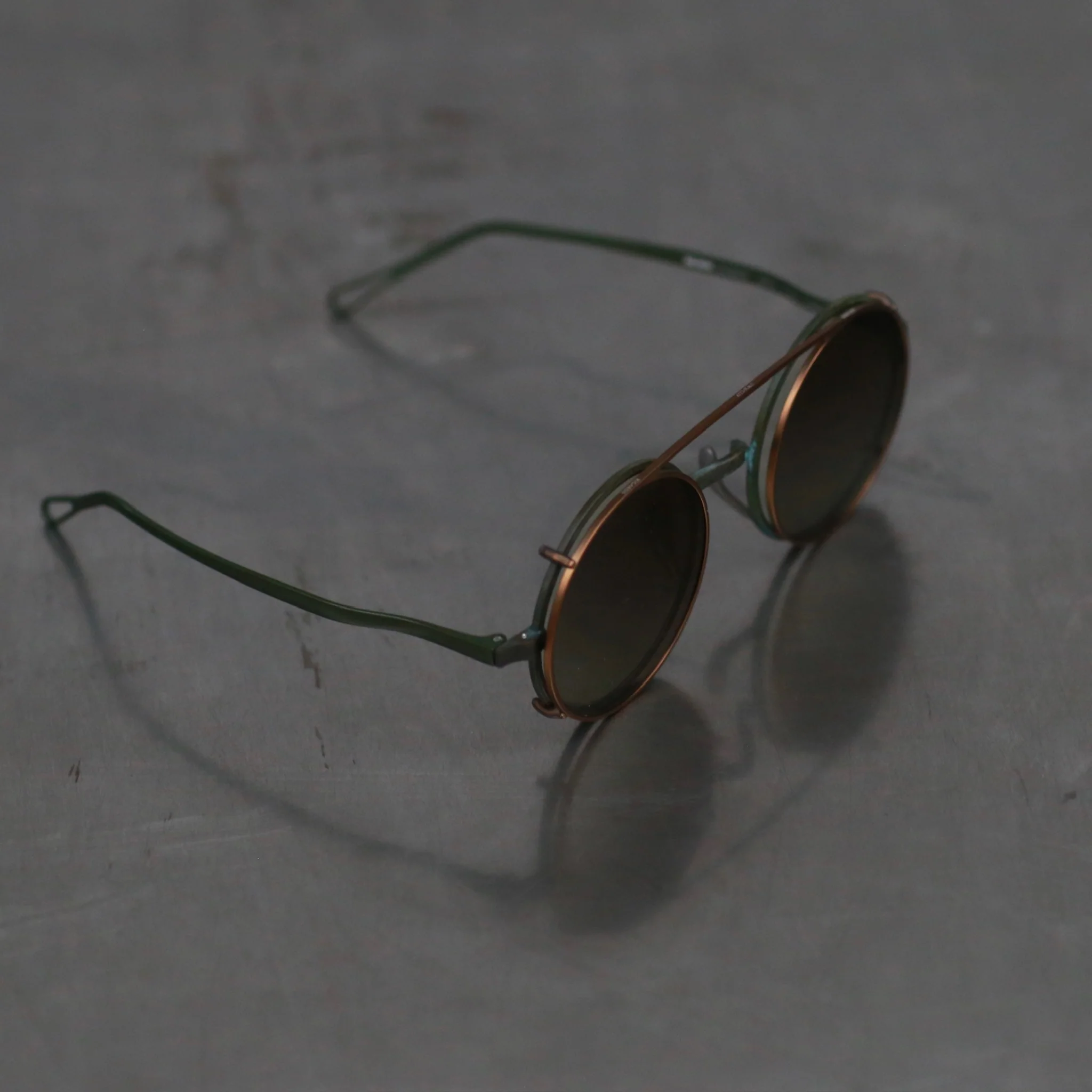 RIGARDS*UMA WANG Joint Magnetic Round Frame Sunglasses RG00UW50 Series RG-RG00UW50-FCQTTMJBQT Emerald Frame Bronze Frame Transparent Lens + Gradient Bronze Lens - Image 4