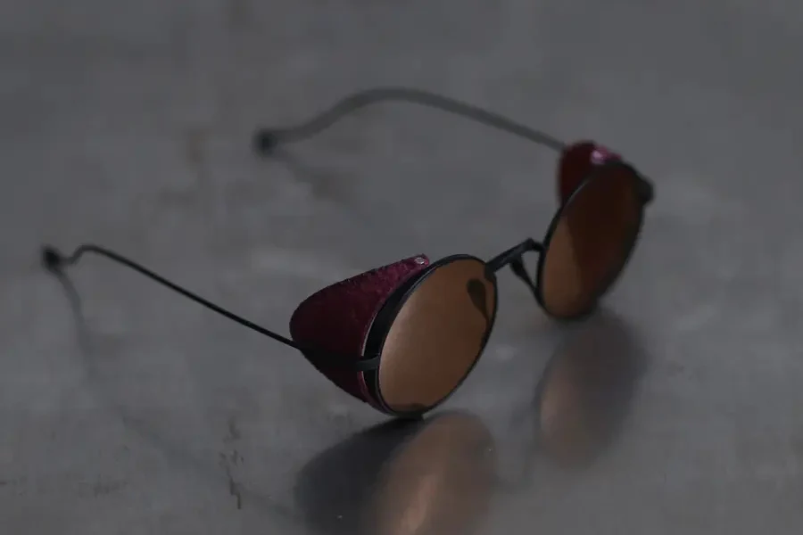 Rigards &UMA WANG matte black frame light orange glasses RG00UW1 - Image 3
