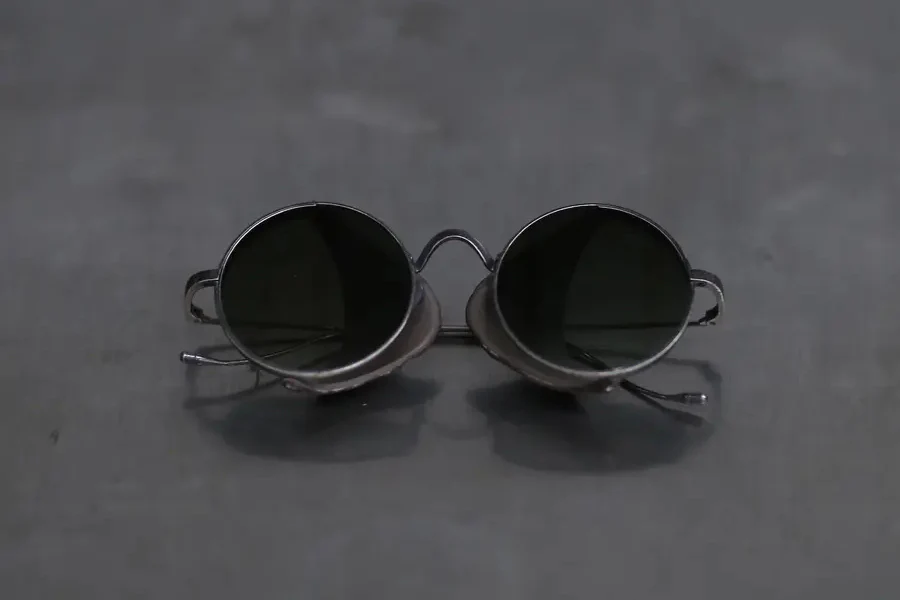 Rigards X UMA WANG Joint Stainless Steel + Natural Stone Handmade Glasses RG00UW1 Series RG-RG00UW1-FGHL Retro Gray Frame Green Lenses - Image 2