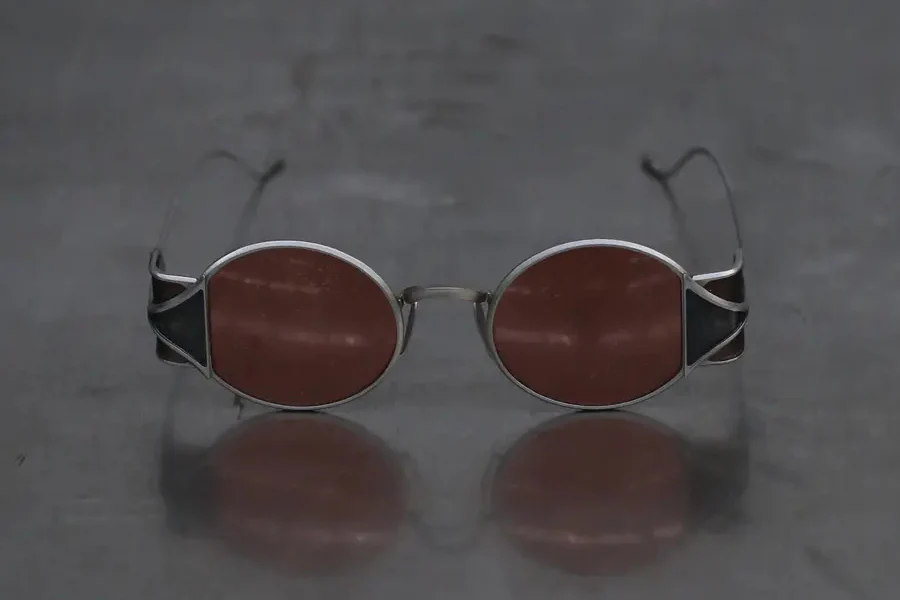 RIGARDS*UMA WANG joint work block frame sunglasses RG00UW10 retro pewter frame carmine red film