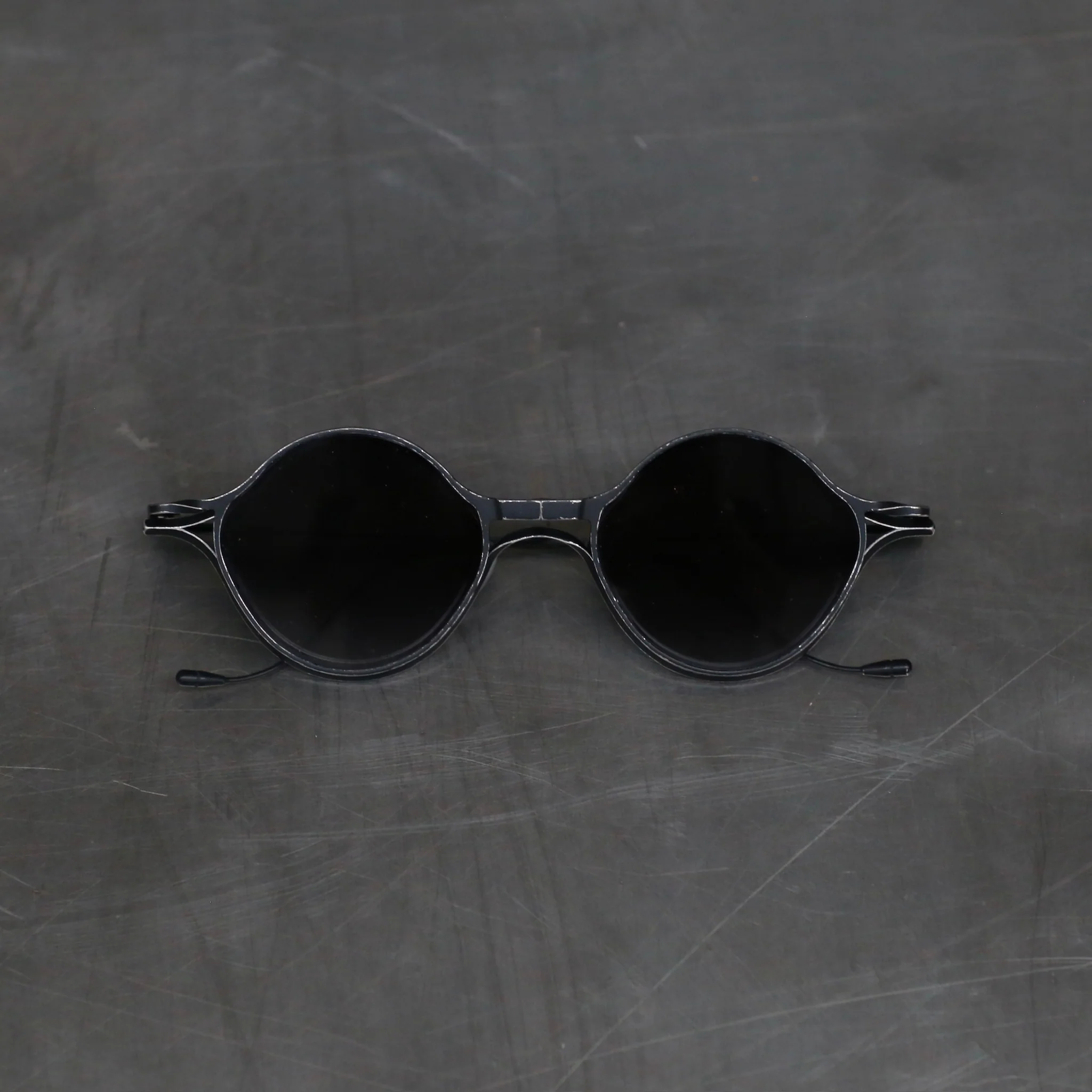Rigards x The Viridi-Anne collaboration detachable sunglasses RG1022TVA collection RG-RG1022TVA-GHKQHJBHJB antique black frame + antique black frame light gray gradient lens + gray gradient lens - Image 2
