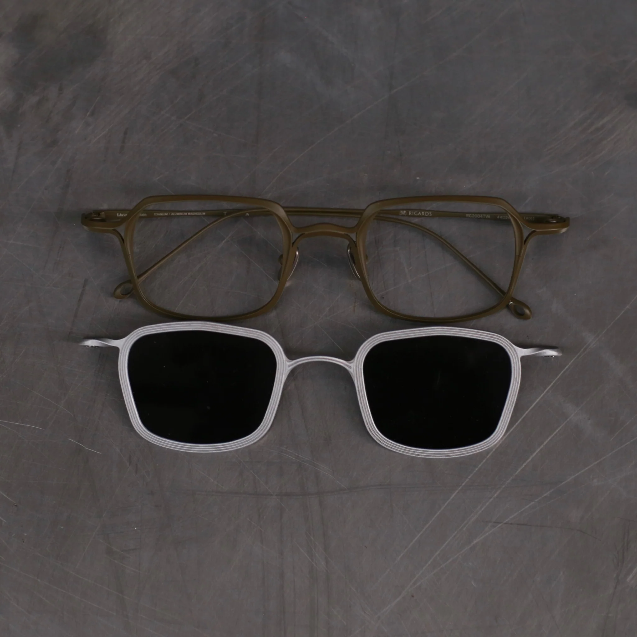 Rigards X TVA joint RG2004TVA titanium aluminum magnesium alloy double-layer sunglasses series RG-RG2004TVA-FGGLYTMSH retro olive + silver frame transparent dark gray lens