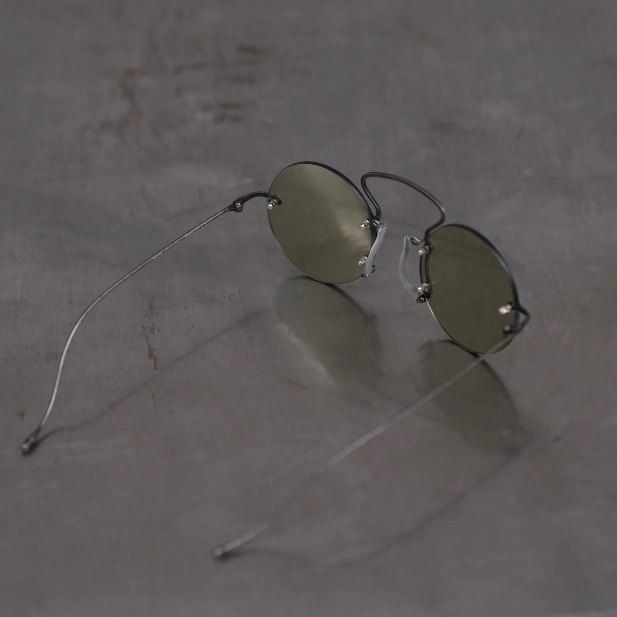 RIGARDS X UMA WANG Joint Stainless Steel Rimless Glasses RG00UW9(A) Series Collection RG-RG00UW9(A)-FGHQL Retro Black Frame Light Green Lenses - Image 4