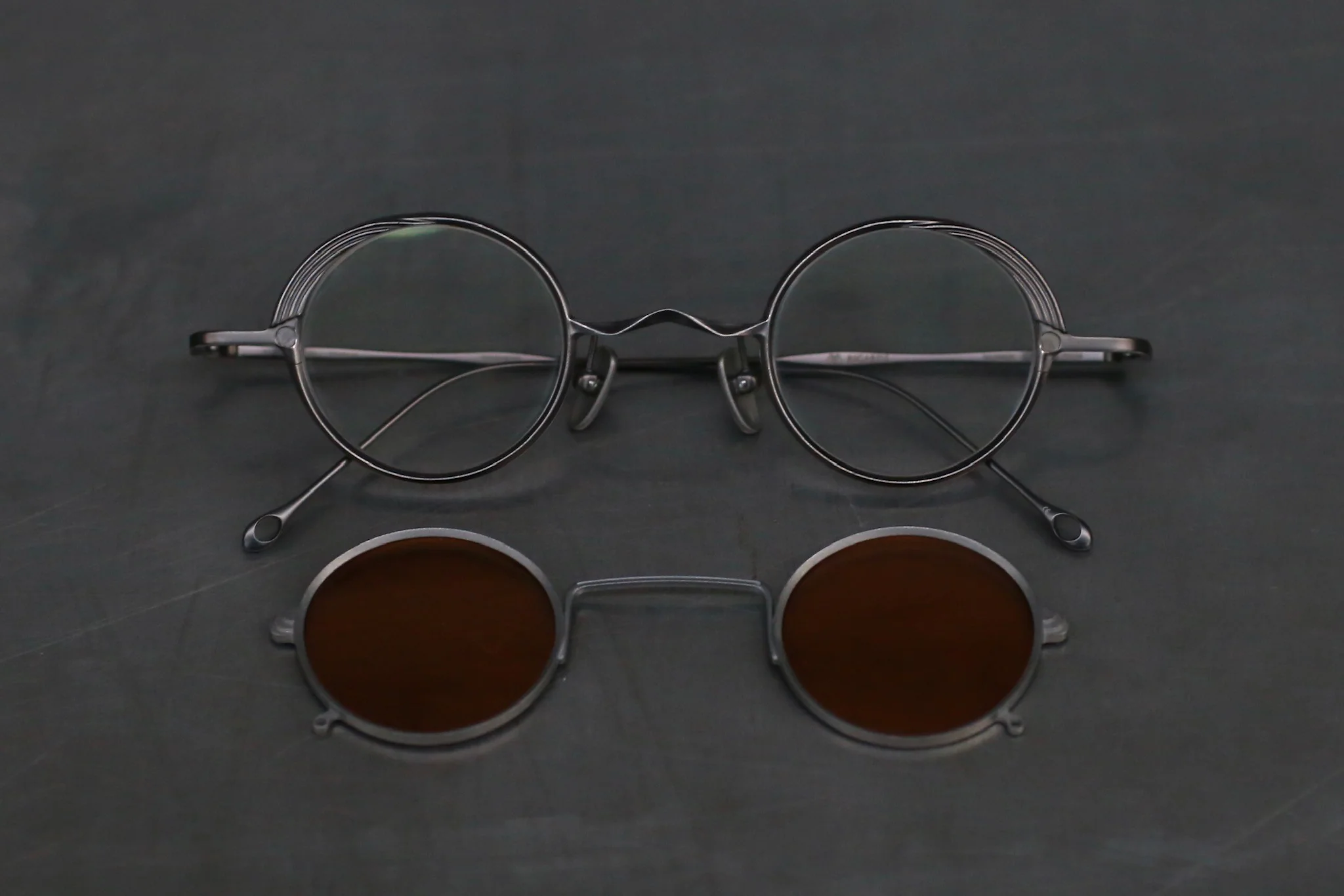 Rigards X ZIGGY CHEN Joint Series RG1008ZC Titanium Double-layer Sunglasses RG-RG1008ZC-GDHTTMGY Antique Gray + Titanium Alloy Retro Transparent + Salmon Lenses