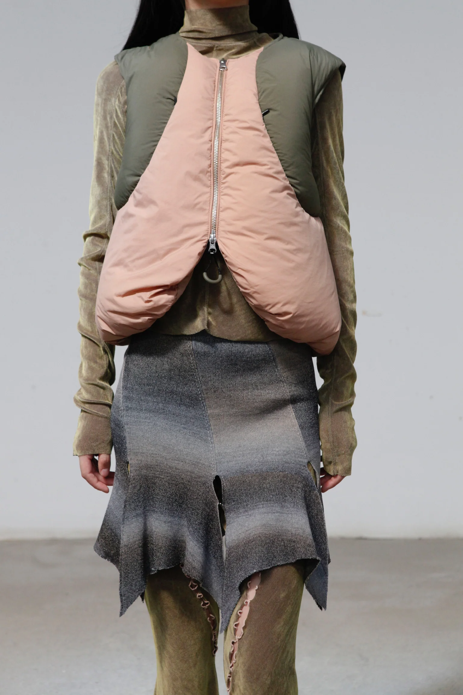 RUI 3D Down Vest RAW23WV18 Tumbleweed & Khaki Green - Image 2