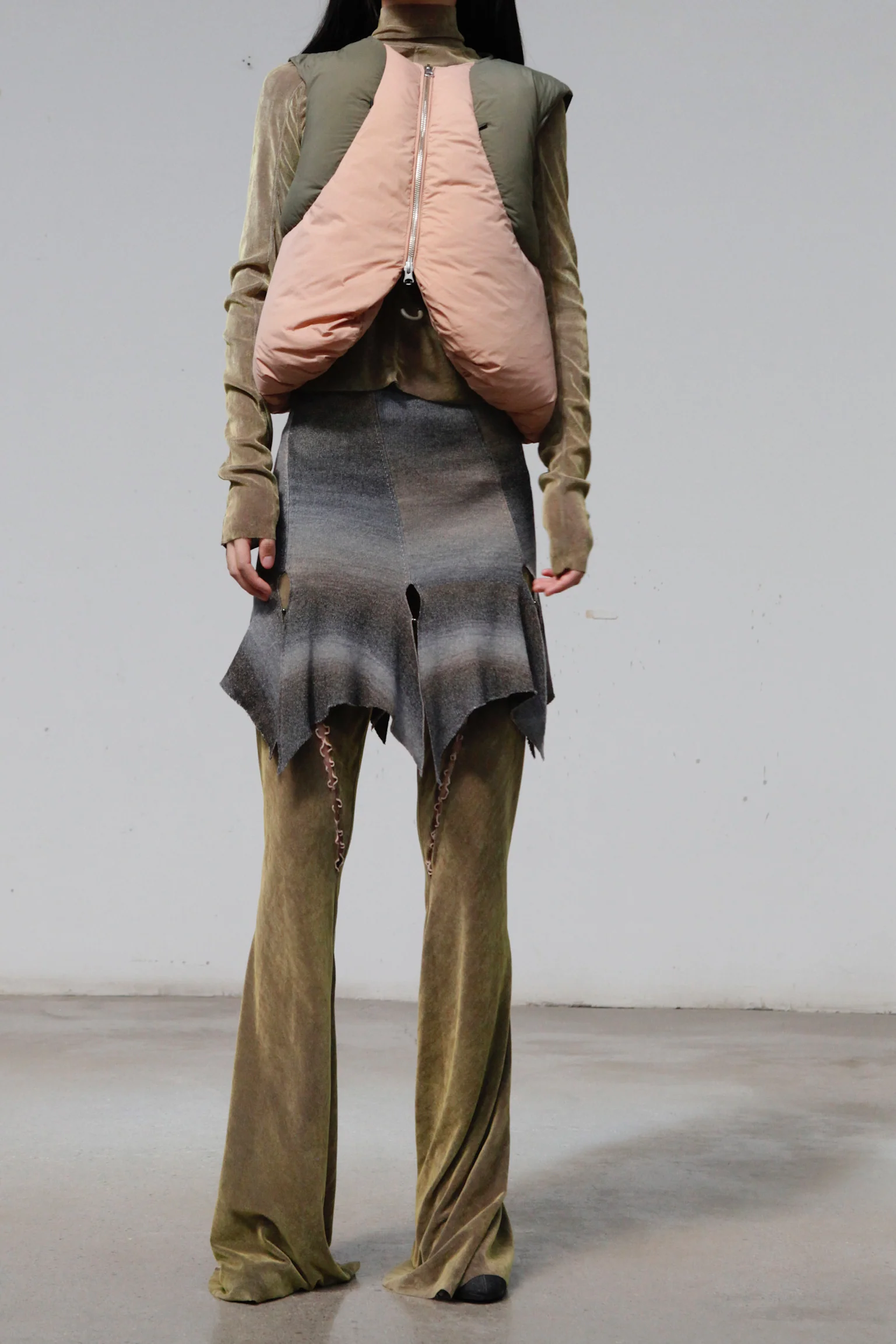 RUI 3D Down Vest RAW23WV18 Tumbleweed & Khaki Green - Image 3