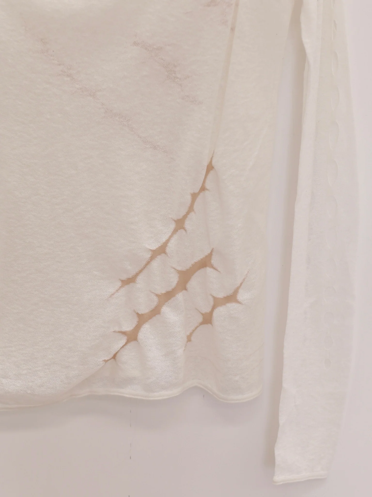 RUI built 25 spring and summer thorn intarsia off-shoulder long sleeve RUI-RSS25KN02-BAI Vapor white - Image 3