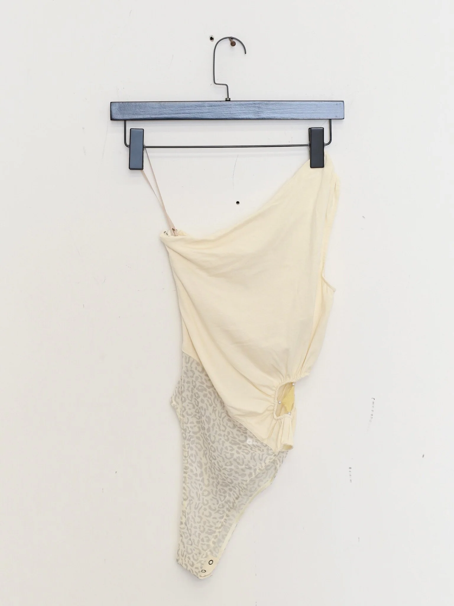 RUI built Spring/Summer 2026 One-Shoulder Gathered Leopard Print Mesh Jumpsuit RUI-S26WV07-Bone (Off-White) - Image 10